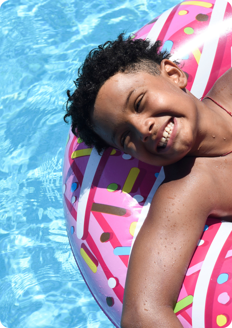 Desfrute de uma piscina aquecida a gás com tecnologia sustentável e eficiência da Comgás.